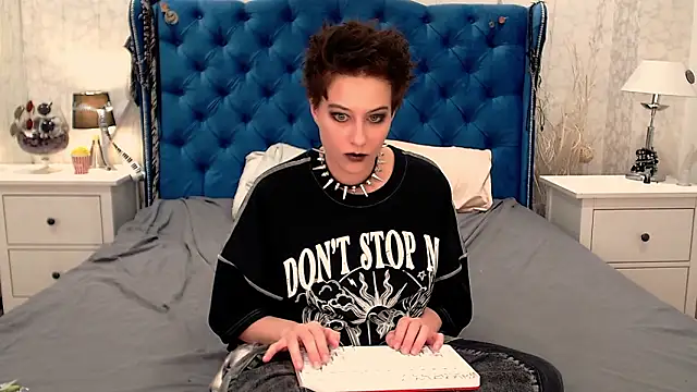 via mayer  online show from March 7, 2026, 4:53 am