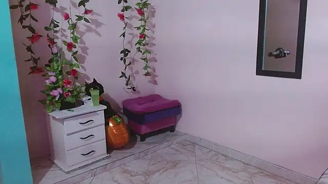 Atlanta Beautiful online show from November 15, 2025, 6:26 pm