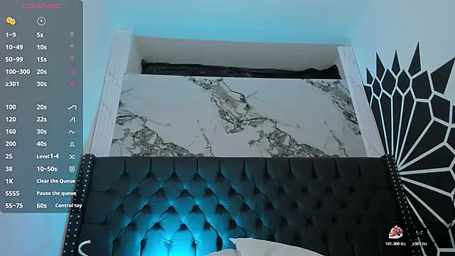 EthaanCox online show from February 11, 2026, 9:09 pm