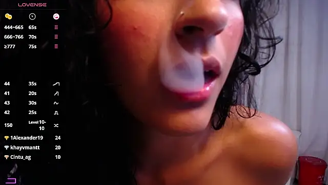 Shelley-Hack online show from March 10, 2025, 7:18 pm