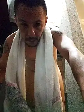 Snapshot of Santanacumxplod chatting on February 6, 2025, 1:49 am Santanacumxplod online show from February 6, 2025, 1:49 am