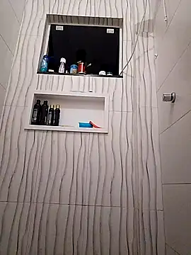 Snapshot of Santanacumxplod chatting on March 5, 2025, 1:42 am Santanacumxplod online show from March 5, 2025, 1:42 am