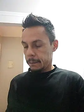 Snapshot of Santanacumxplod chatting on September 12, 2025, 1:38 am Santanacumxplod online show from September 12, 2025, 1:38 am