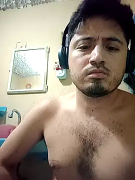 Snapshot of Omar_fernndo chatting on January 14, 2025, 10:02 pm Omar fernndo online show from January 14, 2025, 10:02 pm