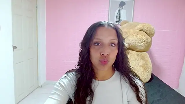 DULCE1609 online show from February 8, 2025, 10:40 pm