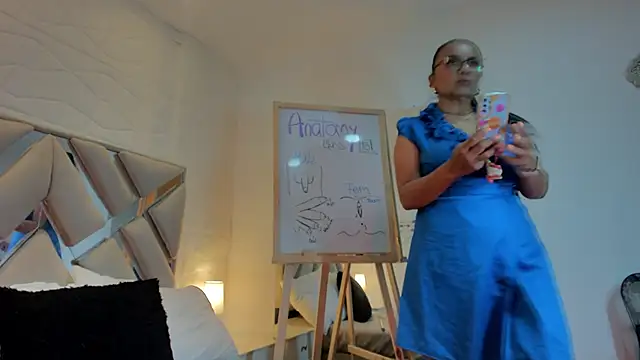 raquell moore online show from March 8, 2025, 6:47 pm