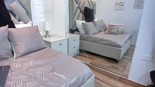 raquell moore online show from September 13, 2025, 4:18 pm