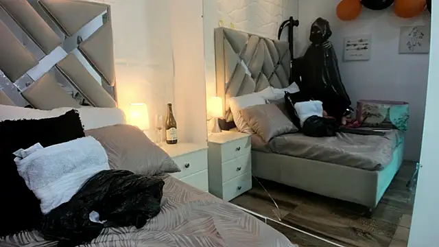 raquell moore online show from October 29, 2025, 11:56 am