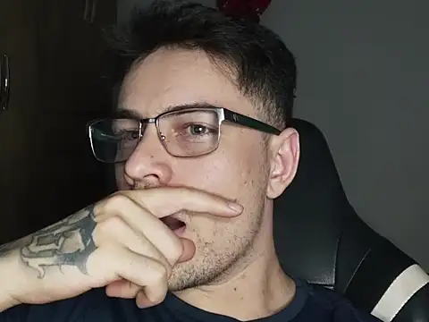 Dyllan   online show from October 11, 2025, 2:33 am