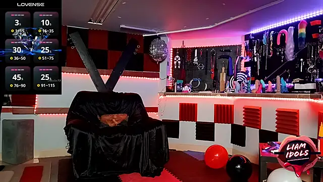 Snapshot of LiamIdols chatting on September 15, 2025, 1:05 am LiamIdols online show from September 15, 2025, 1:05 am