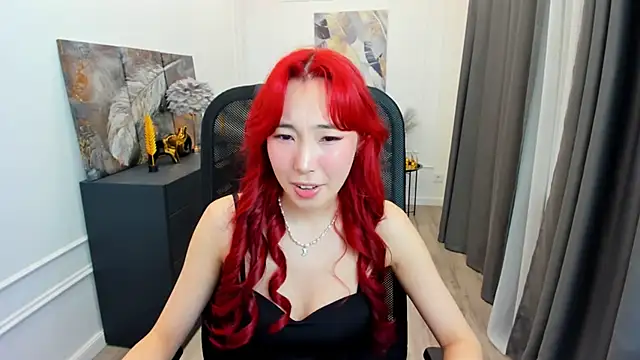 AnnaReyla online show from May 15, 2026, 11:17 am