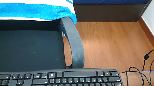 Snapshot of LovelyRosy chatting on October 5, 2025, 12:31 am LovelyRosy online show from October 5, 2025, 12:31 am