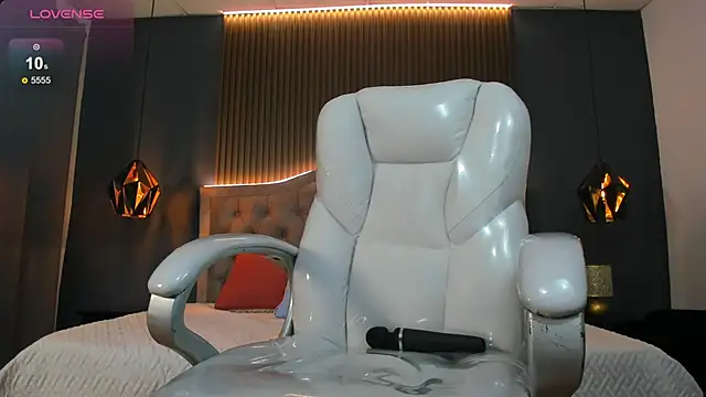 Cum hunters online show from October 4, 2025, 3:37 am