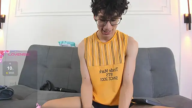 Snapshot of Cum_hunters chatting on July 2, 2026, 3:17 am Cum hunters online show from July 2, 2026, 3:17 am