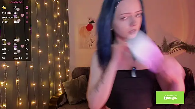 miuri miy online show from March 16, 2025, 4:12 pm