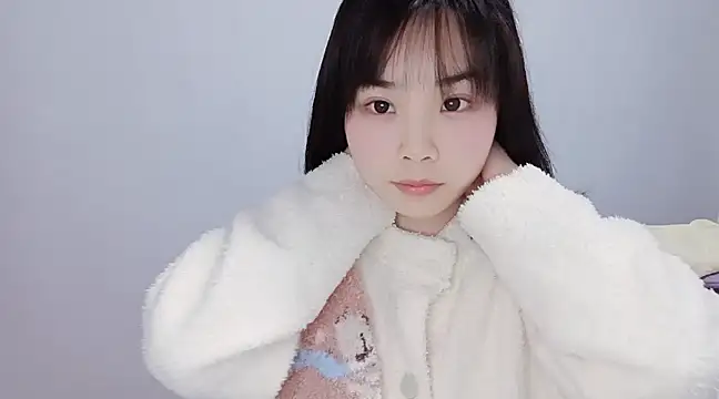 CeCiliao604 online show from February 18, 2025, 2:27 pm