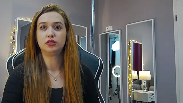 Snapshot of Eva_Lovvia_ chatting on January 21, 2025, 3:26 am Eva Lovvia  online show from January 21, 2025, 3:26 am