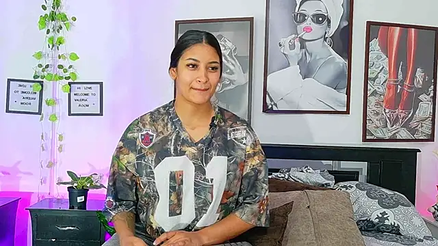 loretahorny online show from February 25, 2026, 3:10 pm