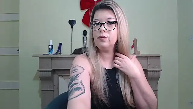 kamilalova online show from March 31, 2026, 2:17 pm