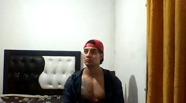 Snapshot of davidcr89 chatting on January 31, 2025, 3:41 am davidcr89 online show from January 31, 2025, 3:41 am