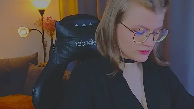  JessieVibes online show from April 4, 2026, 2:03 pm