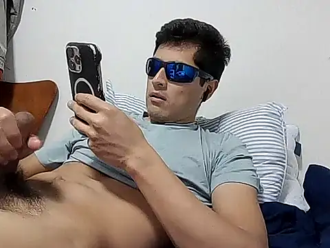 PerroDemonioHot online show from November 9, 2025, 3:38 am