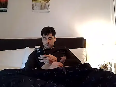 PerroDemonioHot online show from February 17, 2026, 4:09 am