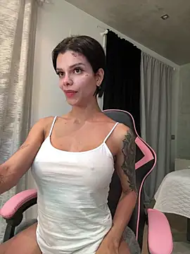 Snapshot of Rosariolovex chatting on March 22, 2025, 6:36 pm Rosariolovex online show from March 22, 2025, 6:36 pm