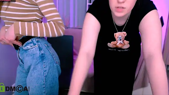 Snapshot of flora_ri chatting on January 24, 2025, 6:35 pm flora ri online show from January 24, 2025, 6:35 pm