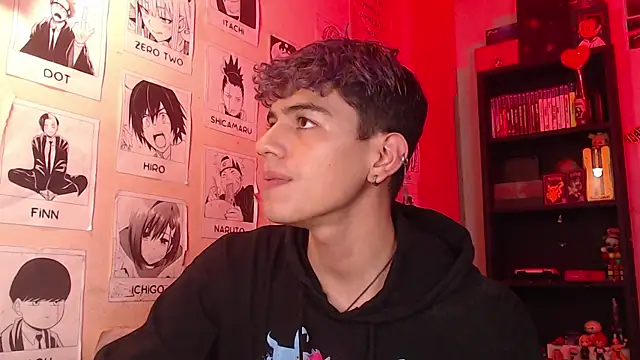 Snapshot of Mickey_Magic chatting on February 24, 2025, 5:33 am Mickey Magic online show from February 24, 2025, 5:33 am