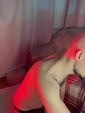 AssHunter4k online show from March 12, 2025, 6:00 pm