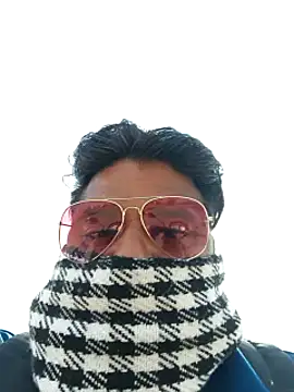 Snapshot of Raziv_komal143 chatting on March 3, 2025, 5:31 am Raziv komal143 online show from March 3, 2025, 5:31 am