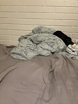 Snapshot of VenusandIppy chatting on November 23, 2025, 10:42 pm VenusandIppy online show from November 23, 2025, 10:42 pm