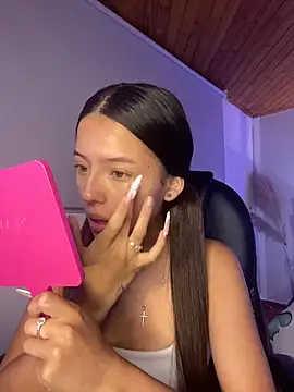 Sofia18 pinkk online show from April 5, 2026, 1:58 am