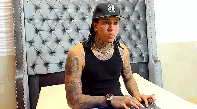 Snapshot of Kenaii_7777 chatting on January 17, 2025, 3:55 am Kenaii 7777 online show from January 17, 2025, 3:55 am