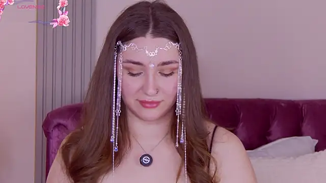 KiraBarlows online show from May 10, 2026, 8:25 pm