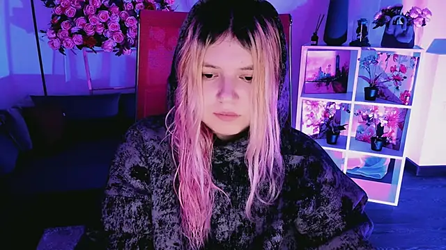 DiaAngell online show from March 30, 2026, 7:37 pm