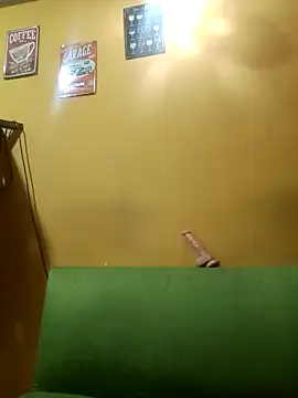 ilonna2025 online show from February 2, 2025, 9:13 pm