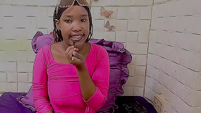 EroticSexyPrada online show from February 21, 2026, 4:52 pm