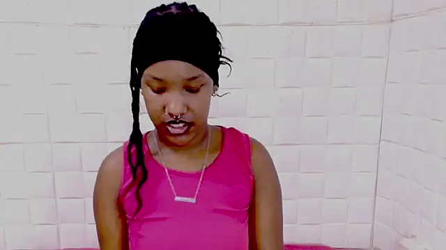 EroticSexyPrada online show from April 21, 2026, 2:51 am