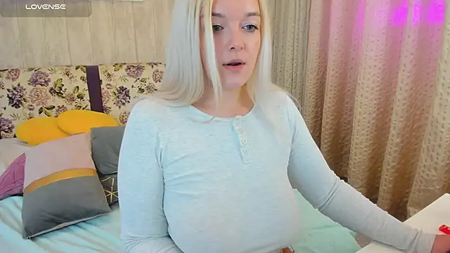 Misty  Fox online show from January 21, 2025, 3:26 am