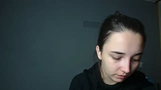 Eva Gloryy online show from October 2, 2025, 3:08 pm