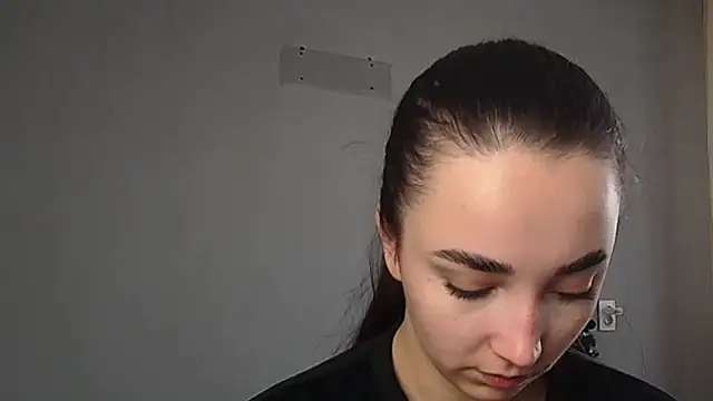 Eva Gloryy online show from February 10, 2026, 8:51 am