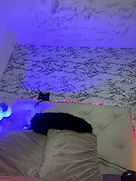 Lili  taylor online show from January 12, 2026, 10:37 pm