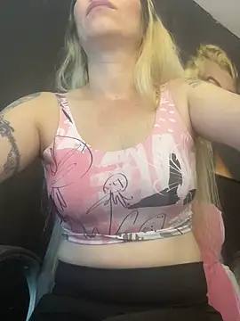 viktoria davis  online show from September 13, 2025, 12:43 am