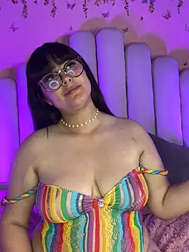 emmagh  online show from February 10, 2025, 1:24 am