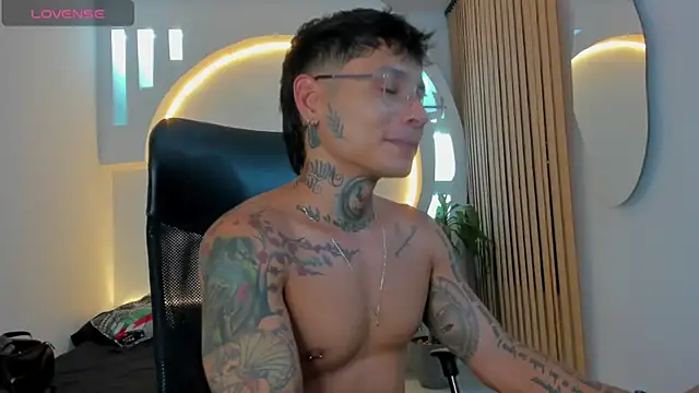 tattokoi online show from January 19, 2025, 4:44 am