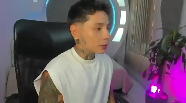 tattokoi online show from March 13, 2025, 8:54 pm