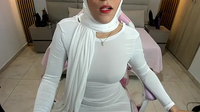 Snapshot of Zulema_hamdi chatting on March 2, 2025, 11:18 am Zulema hamdi online show from March 2, 2025, 11:18 am