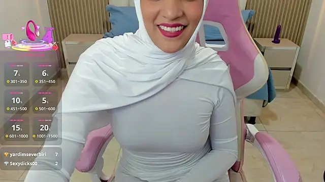Snapshot of Zulema_hamdi chatting on March 22, 2025, 2:27 am Zulema hamdi online show from March 22, 2025, 2:27 am